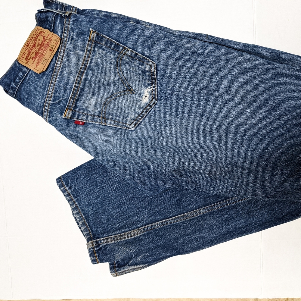 501 Levi's button fly 33x34 denim jeans